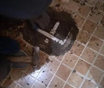 二道卫生间漏水维修公司为您分享下卫生间渗水如何处理及注意事项